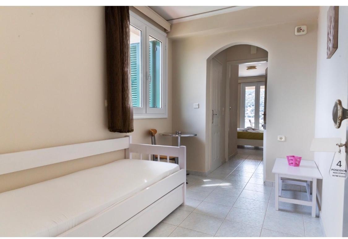 Poseidon Apartments Αγία Ευφημία Εξωτερικό φωτογραφία