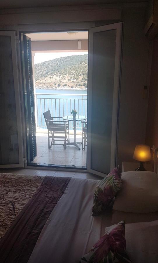 Poseidon Apartments Αγία Ευφημία Εξωτερικό φωτογραφία